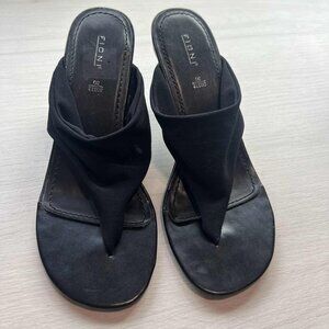 Fioni black thong sandals
